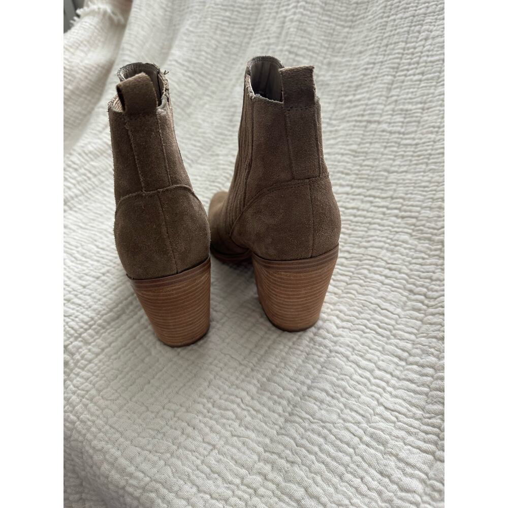 Marc Fisher Pointed Tan Suede Bootie Size 8.5 - image 4